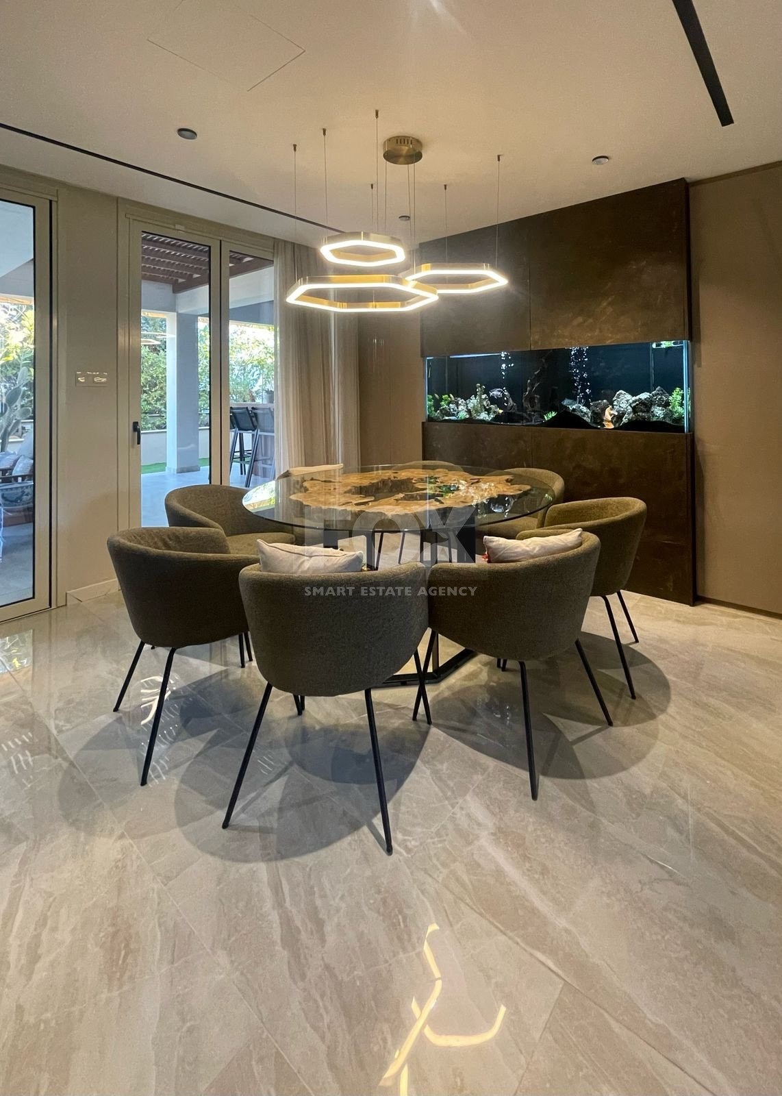 SALE: LUXURY HOUSE 3 BEDROOMS & 3 BATHROOMS WITH GARDEN IN PAPAS AREA OF LIMASSOL