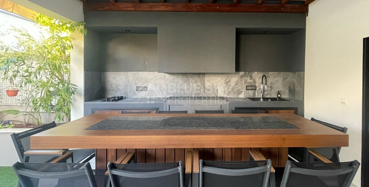 SALE: LUXURY HOUSE 3 BEDROOMS & 3 BATHROOMS WITH GARDEN IN PAPAS AREA OF LIMASSOL