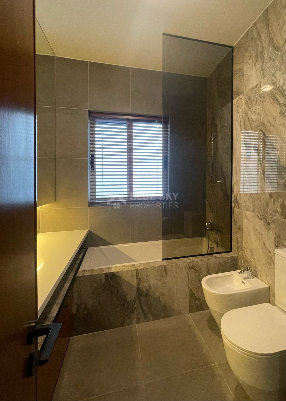 SALE: LUXURY HOUSE 3 BEDROOMS & 3 BATHROOMS WITH GARDEN IN PAPAS AREA OF LIMASSOL