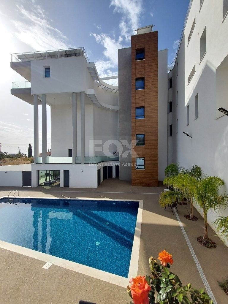 For rent Luxury Three-Bedroom Penthouse with Private Rooftop Pool, Communal Gym & Panoramic Sea Views – Panthea Hills