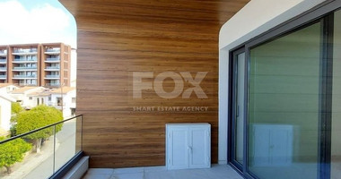 For rent Luxury Three-Bedroom Penthouse with Private Rooftop Pool, Communal Gym & Panoramic Sea Views – Panthea Hills