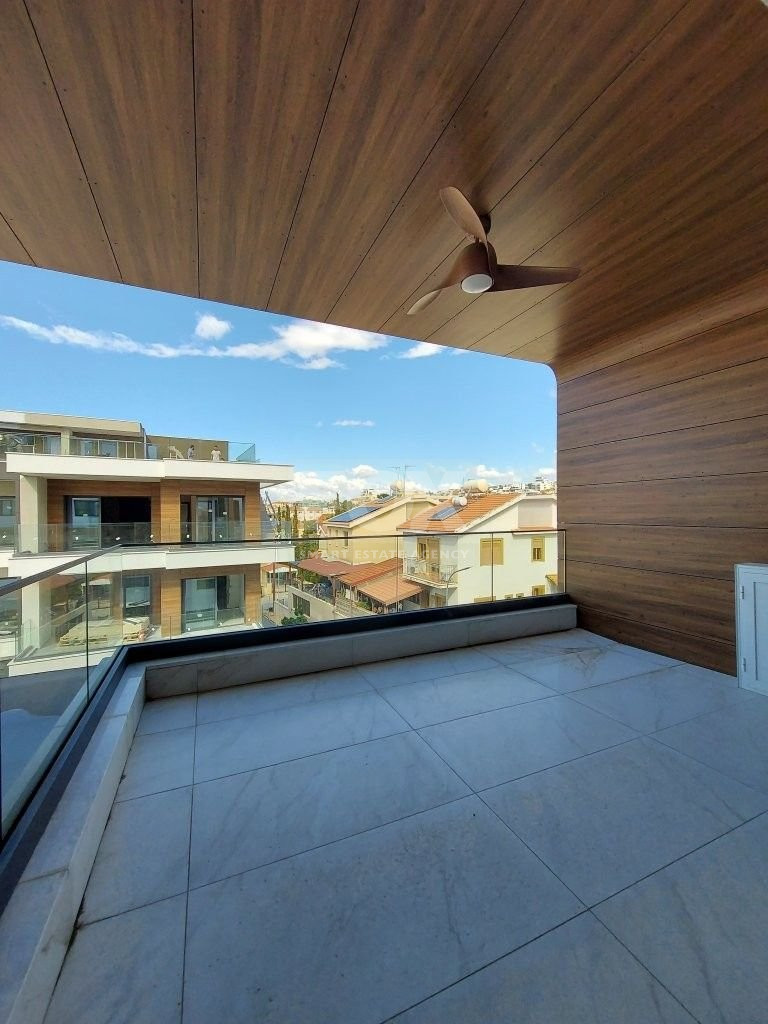For rent Luxury Three-Bedroom Penthouse with Private Rooftop Pool, Communal Gym & Panoramic Sea Views – Panthea Hills
