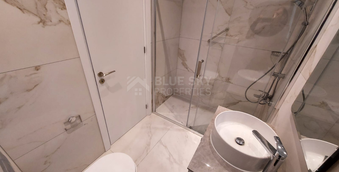 For rent Luxury Three-Bedroom Penthouse with Private Rooftop Pool, Communal Gym & Panoramic Sea Views – Panthea Hills
