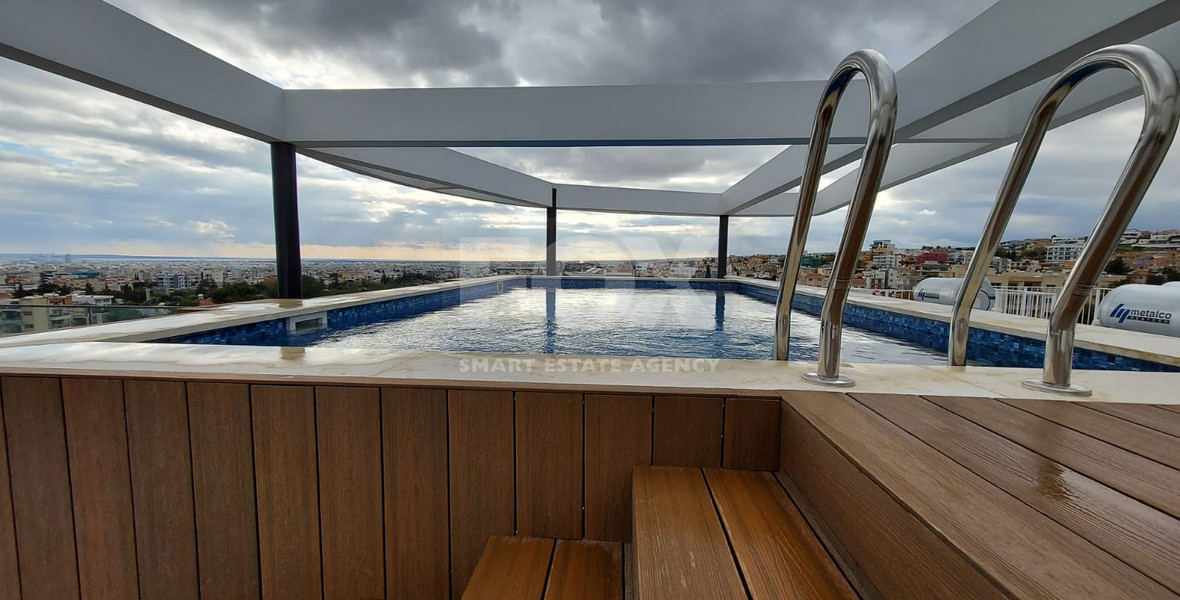 For rent Luxury Three-Bedroom Penthouse with Private Rooftop Pool, Communal Gym & Panoramic Sea Views – Panthea Hills