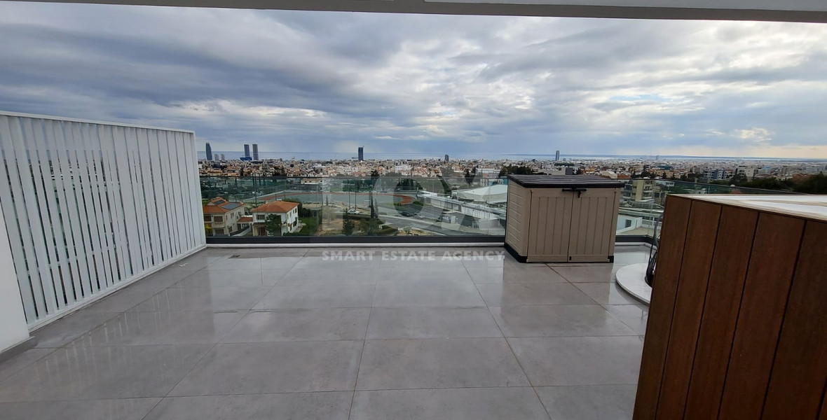 For rent Luxury Three-Bedroom Penthouse with Private Rooftop Pool, Communal Gym & Panoramic Sea Views – Panthea Hills