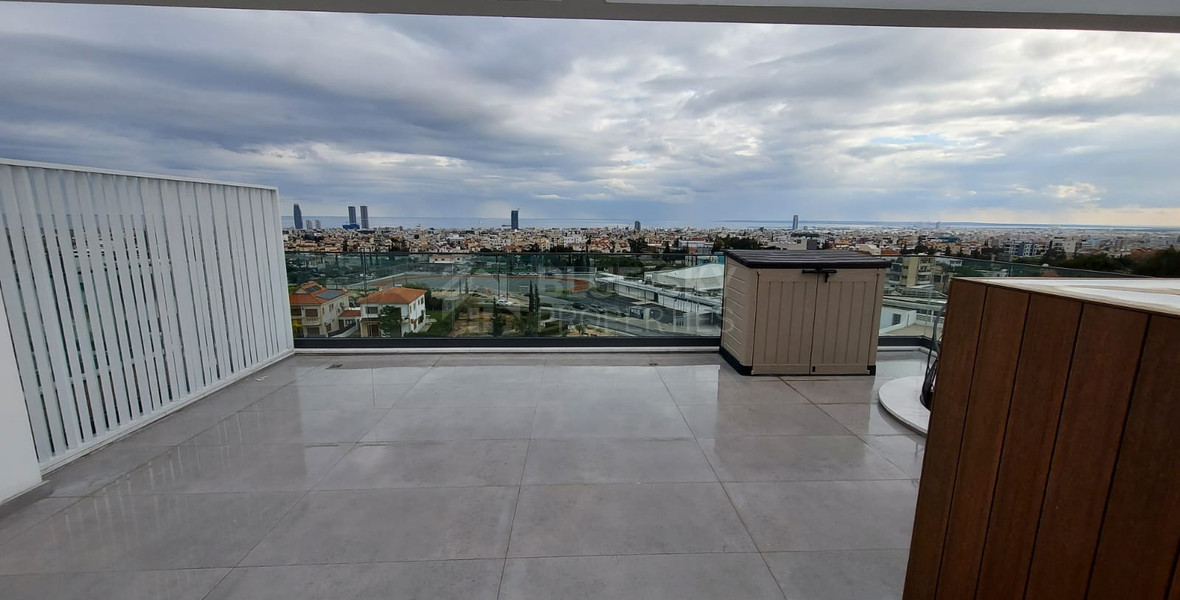 For rent Luxury Three-Bedroom Penthouse with Private Rooftop Pool, Communal Gym & Panoramic Sea Views – Panthea Hills