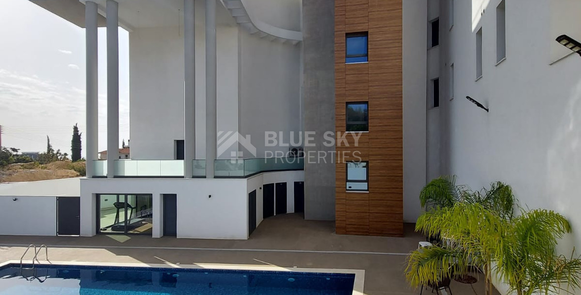 For rent Luxury Three-Bedroom Penthouse with Private Rooftop Pool, Communal Gym & Panoramic Sea Views – Panthea Hills