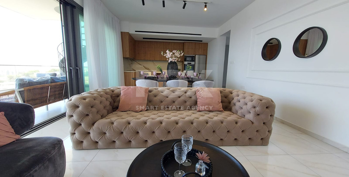 For rent Luxury Three-Bedroom Penthouse with Private Rooftop Pool, Communal Gym & Panoramic Sea Views – Panthea Hills