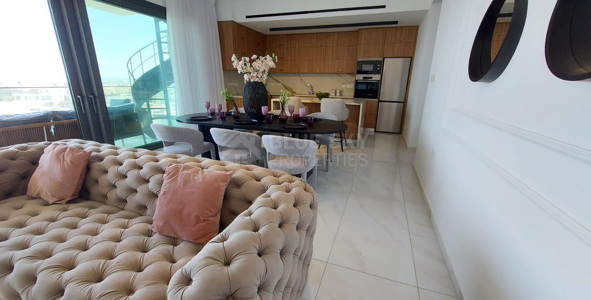 For rent Luxury Three-Bedroom Penthouse with Private Rooftop Pool, Communal Gym & Panoramic Sea Views – Panthea Hills