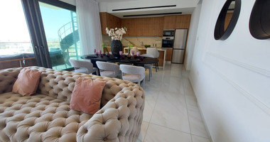 For rent Luxury Three-Bedroom Penthouse with Private Rooftop Pool, Communal Gym & Panoramic Sea Views – Panthea Hills