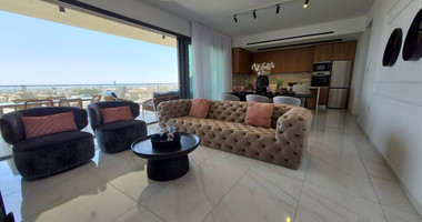 For rent Luxury Three-Bedroom Penthouse with Private Rooftop Pool, Communal Gym & Panoramic Sea Views – Panthea Hills
