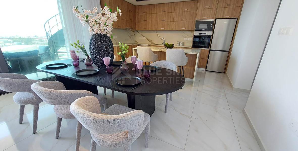 For rent Luxury Three-Bedroom Penthouse with Private Rooftop Pool, Communal Gym & Panoramic Sea Views – Panthea Hills