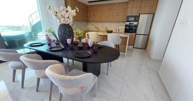 For rent Luxury Three-Bedroom Penthouse with Private Rooftop Pool, Communal Gym & Panoramic Sea Views – Panthea Hills