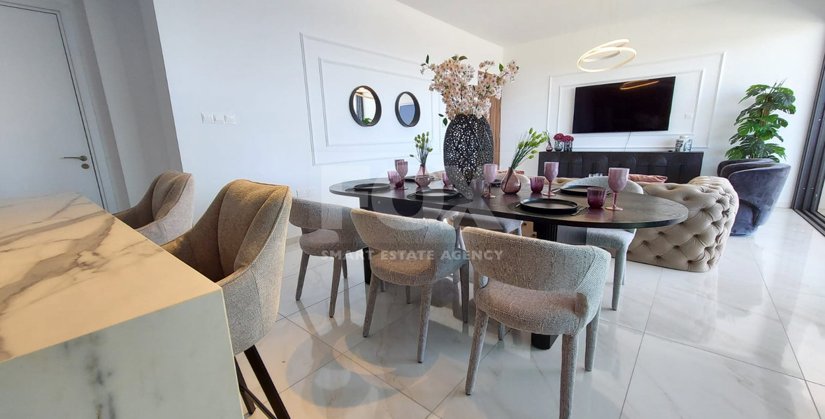 For rent Luxury Three-Bedroom Penthouse with Private Rooftop Pool, Communal Gym & Panoramic Sea Views – Panthea Hills