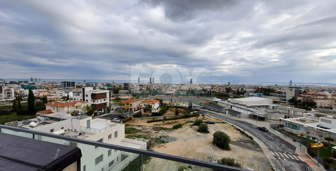 For rent Luxury Three-Bedroom Penthouse with Private Rooftop Pool, Communal Gym & Panoramic Sea Views – Panthea Hills