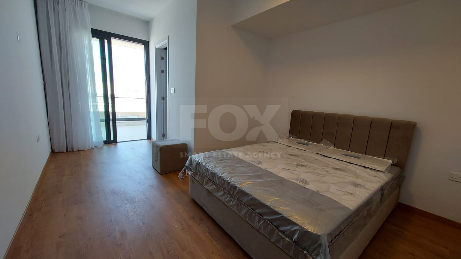 For rent Luxury Three-Bedroom Penthouse with Private Rooftop Pool, Communal Gym & Panoramic Sea Views – Panthea Hills