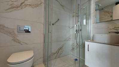 For rent Luxury Three-Bedroom Penthouse with Private Rooftop Pool, Communal Gym & Panoramic Sea Views – Panthea Hills