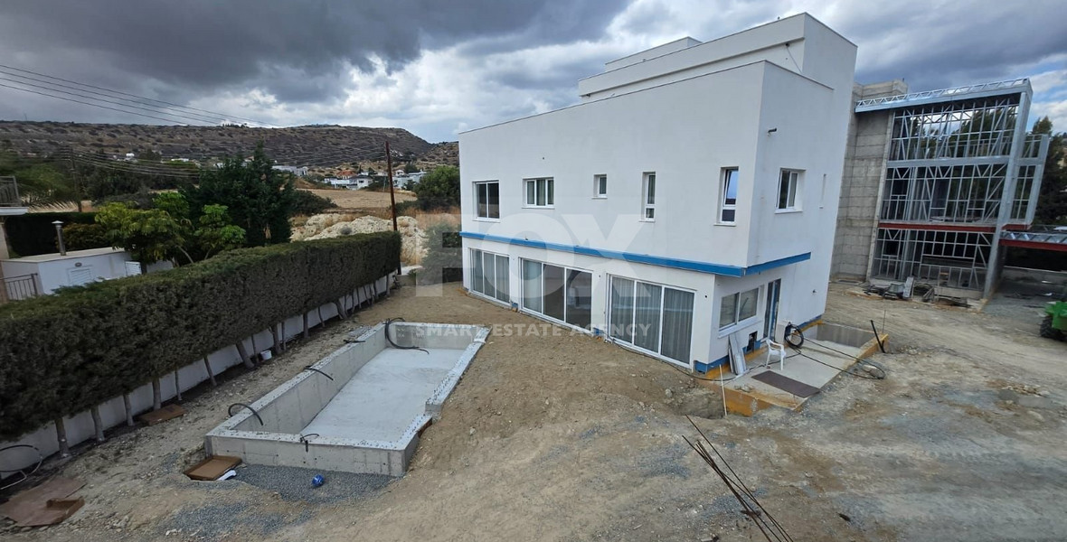 Brand-New Five-Bedroom Luxury Villas for Rent in Agios Tychon