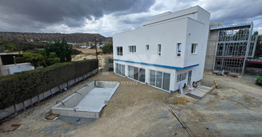 Brand-New Five-Bedroom Luxury Villas for Rent in Agios Tychon