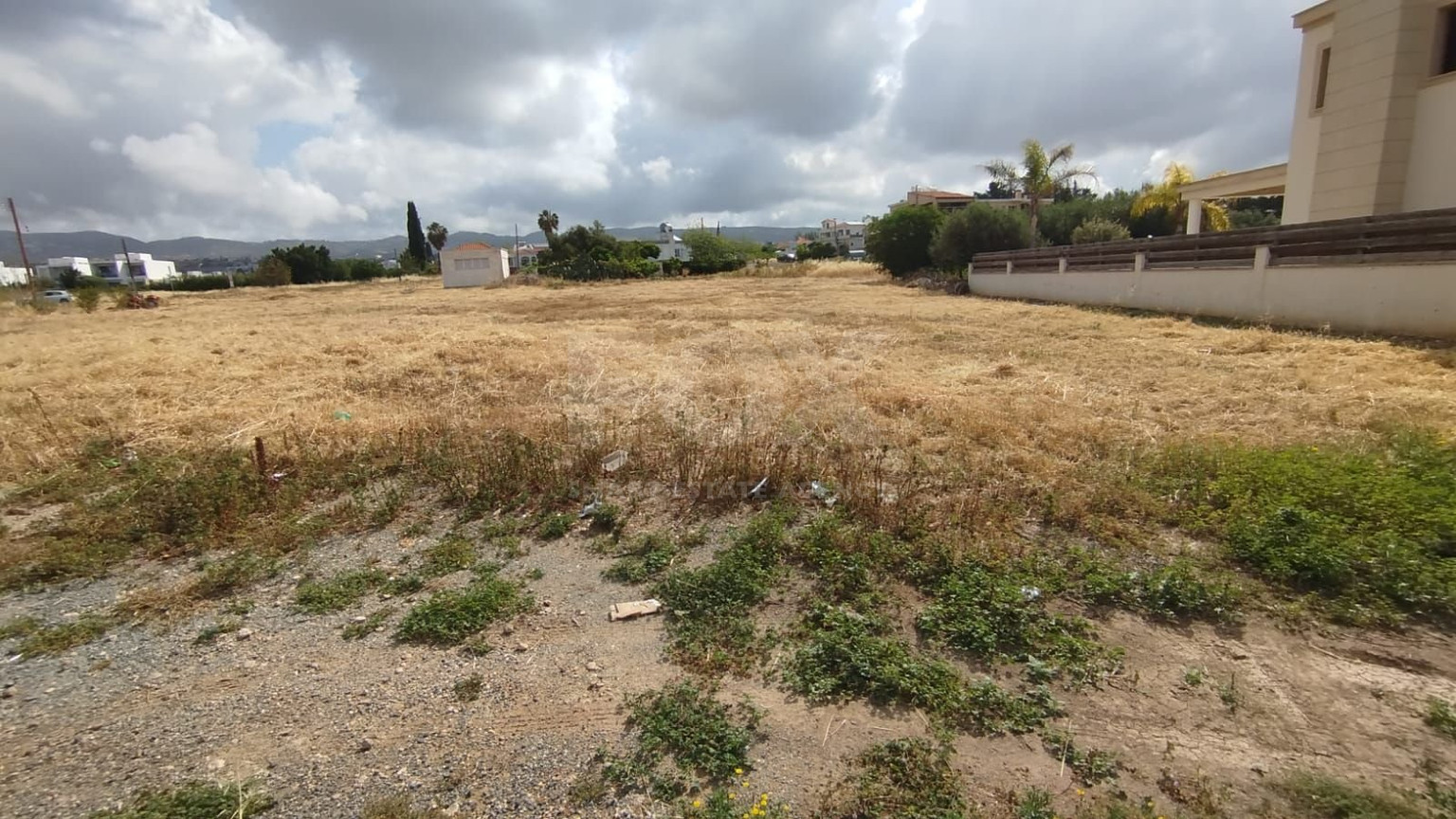 For Sale: Field under subdivision in Petridia, in Empa