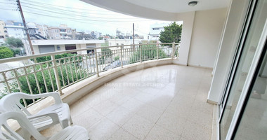 Four Bedrooms Apartment for Rent in Pafos City Center