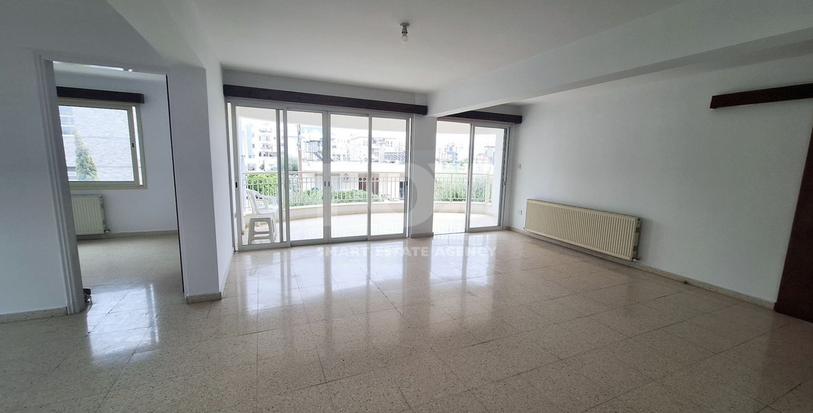 Four Bedrooms Apartment for Rent in Pafos City Center