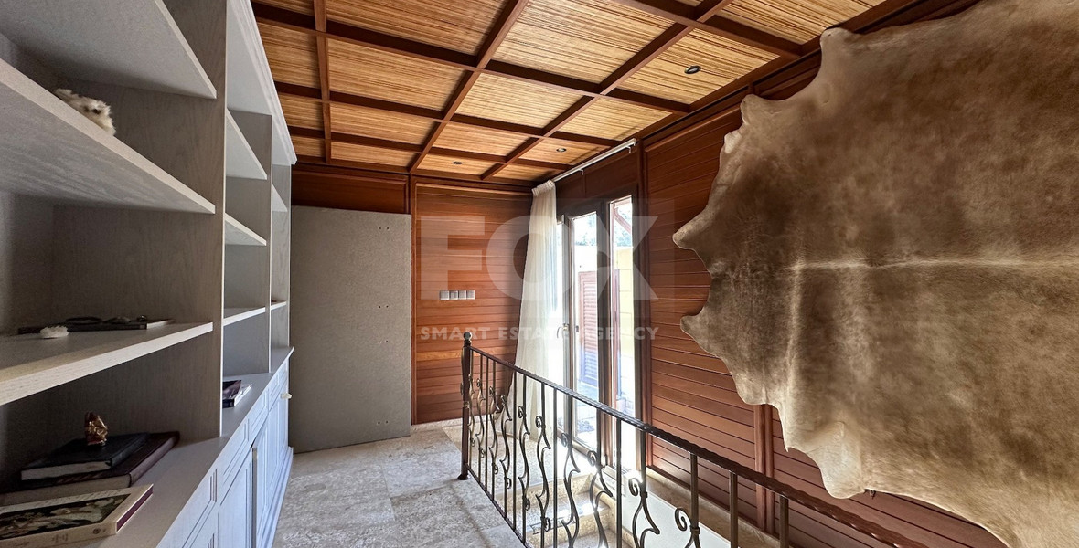 Sale: Charming Villa with Panoramic Sea Views in Agios Tychonas