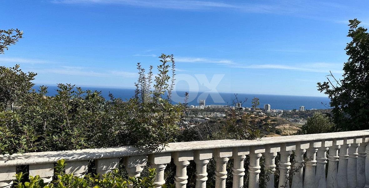 Sale: Charming Villa with Panoramic Sea Views in Agios Tychonas