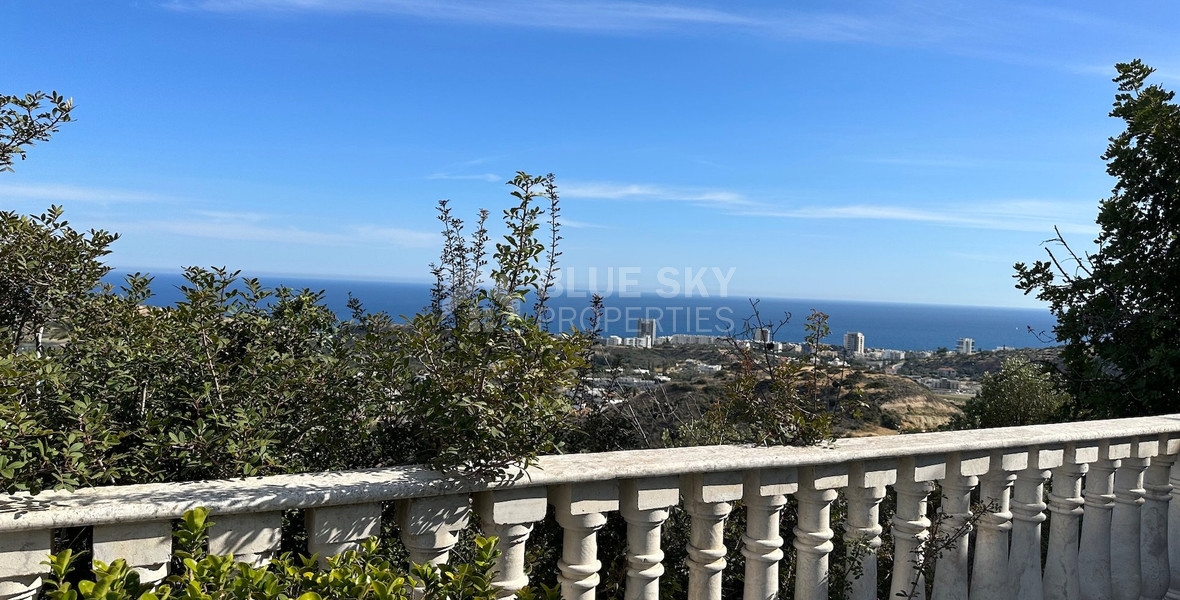 Sale: Charming Villa with Panoramic Sea Views in Agios Tychonas