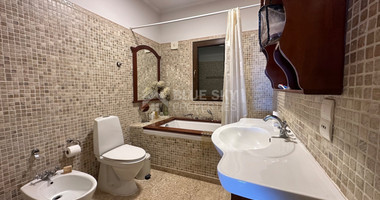 Sale: Charming Villa with Panoramic Sea Views in Agios Tychonas