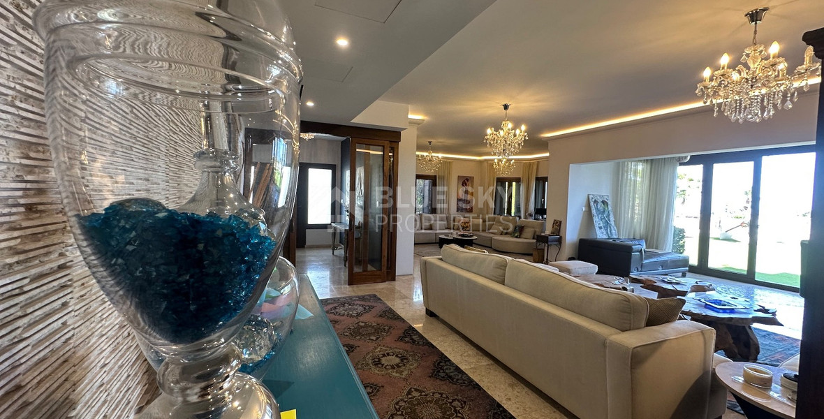 Sale: Charming Villa with Panoramic Sea Views in Agios Tychonas