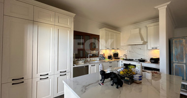 Sale: Charming Villa with Panoramic Sea Views in Agios Tychonas