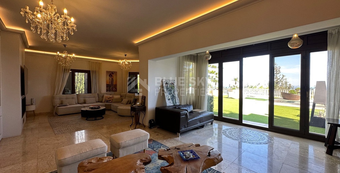 Sale: Charming Villa with Panoramic Sea Views in Agios Tychonas