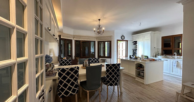 Sale: Charming Villa with Panoramic Sea Views in Agios Tychonas