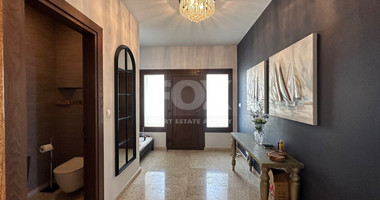 Sale: Charming Villa with Panoramic Sea Views in Agios Tychonas
