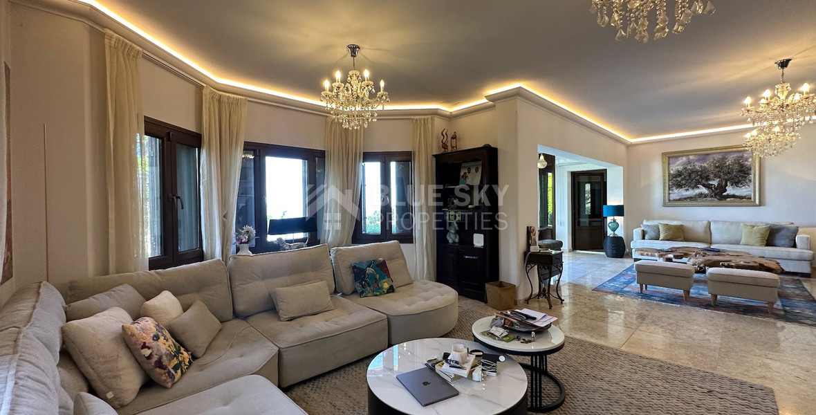 Sale: Charming Villa with Panoramic Sea Views in Agios Tychonas