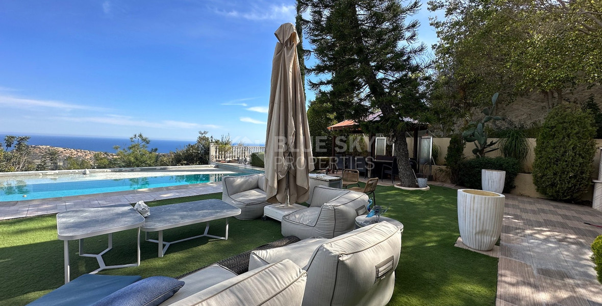 Sale: Charming Villa with Panoramic Sea Views in Agios Tychonas