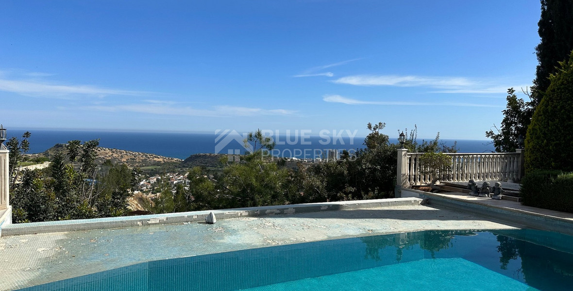 Sale: Charming Villa with Panoramic Sea Views in Agios Tychonas