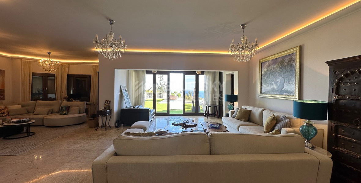 Sale: Charming Villa with Panoramic Sea Views in Agios Tychonas