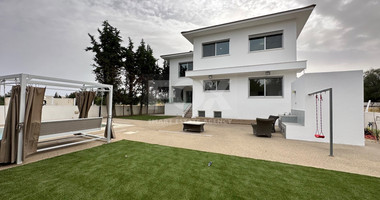 RENT: 5 BEDROOM VILLA UNFURINISHED VILLA IN PRIME LOCATION OF AGIOS ATHANASIOS.
