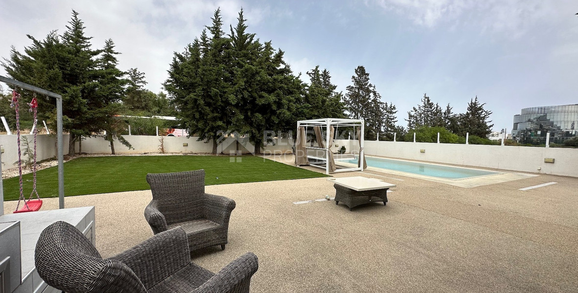 RENT: 5 BEDROOM VILLA UNFURINISHED VILLA IN PRIME LOCATION OF AGIOS ATHANASIOS.