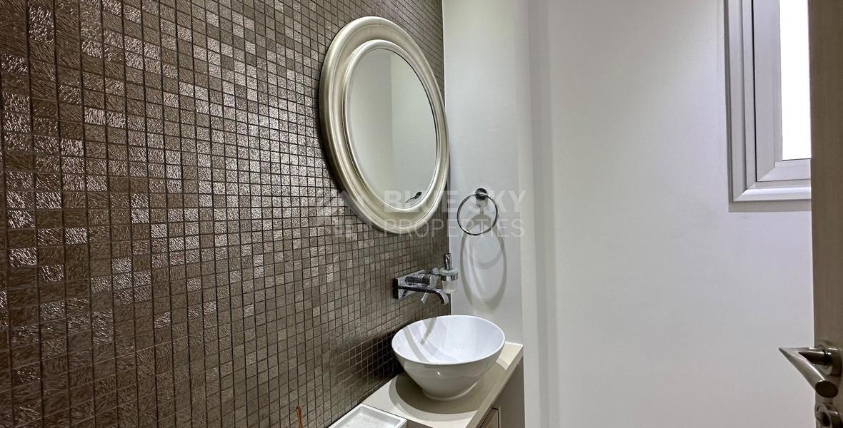 RENT: 5 BEDROOM VILLA UNFURINISHED VILLA IN PRIME LOCATION OF AGIOS ATHANASIOS.