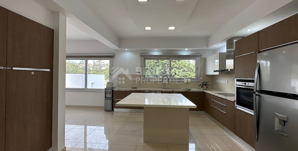 RENT: 5 BEDROOM VILLA UNFURINISHED VILLA IN PRIME LOCATION OF AGIOS ATHANASIOS.