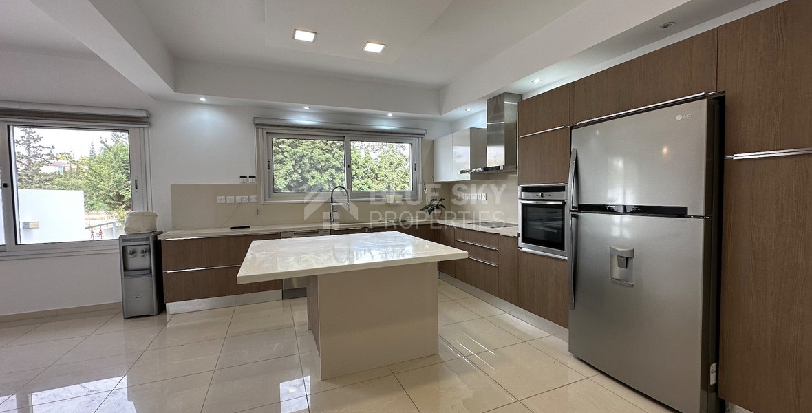 RENT: 5 BEDROOM VILLA UNFURINISHED VILLA IN PRIME LOCATION OF AGIOS ATHANASIOS.