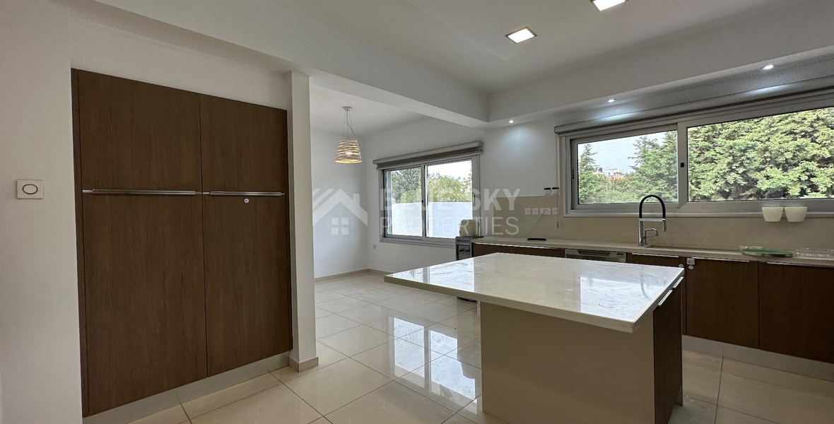 RENT: 5 BEDROOM VILLA UNFURINISHED VILLA IN PRIME LOCATION OF AGIOS ATHANASIOS.