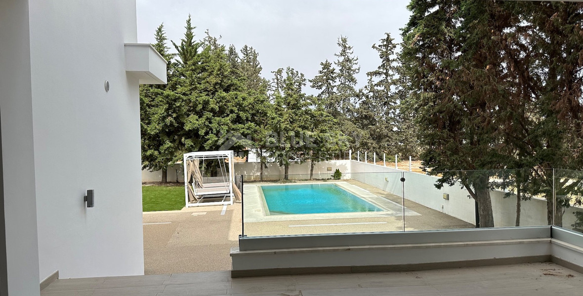 RENT: 5 BEDROOM VILLA UNFURINISHED VILLA IN PRIME LOCATION OF AGIOS ATHANASIOS.