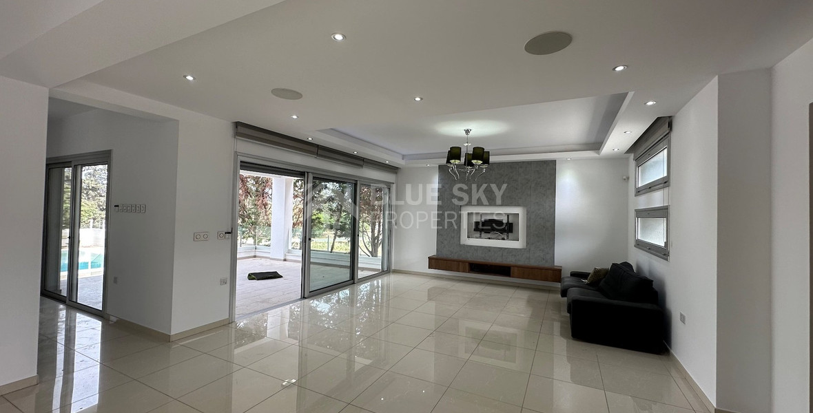 RENT: 5 BEDROOM VILLA UNFURINISHED VILLA IN PRIME LOCATION OF AGIOS ATHANASIOS.