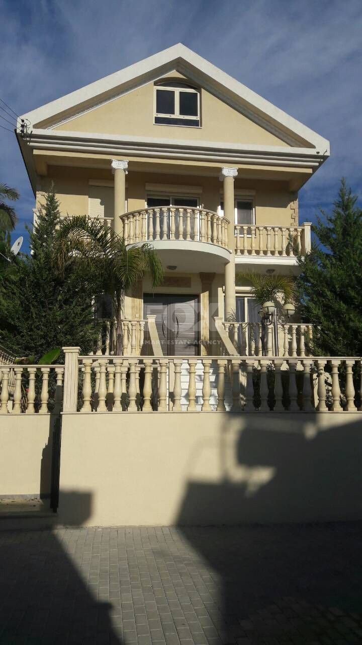 Six bedroom detached villa for rent in Germasogeia Limassol