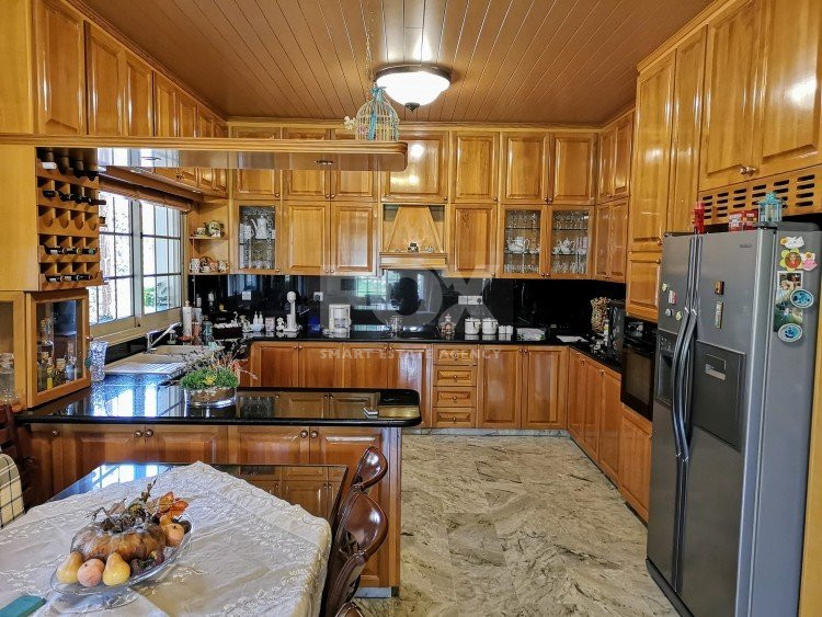 5 Bed House To Rent In Agia Fyla, Limassol