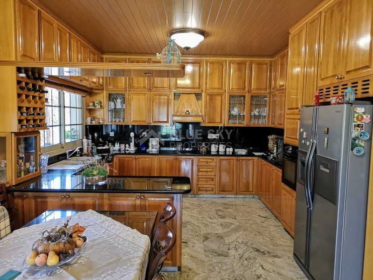 5 Bed House To Rent In Agia Fyla, Limassol